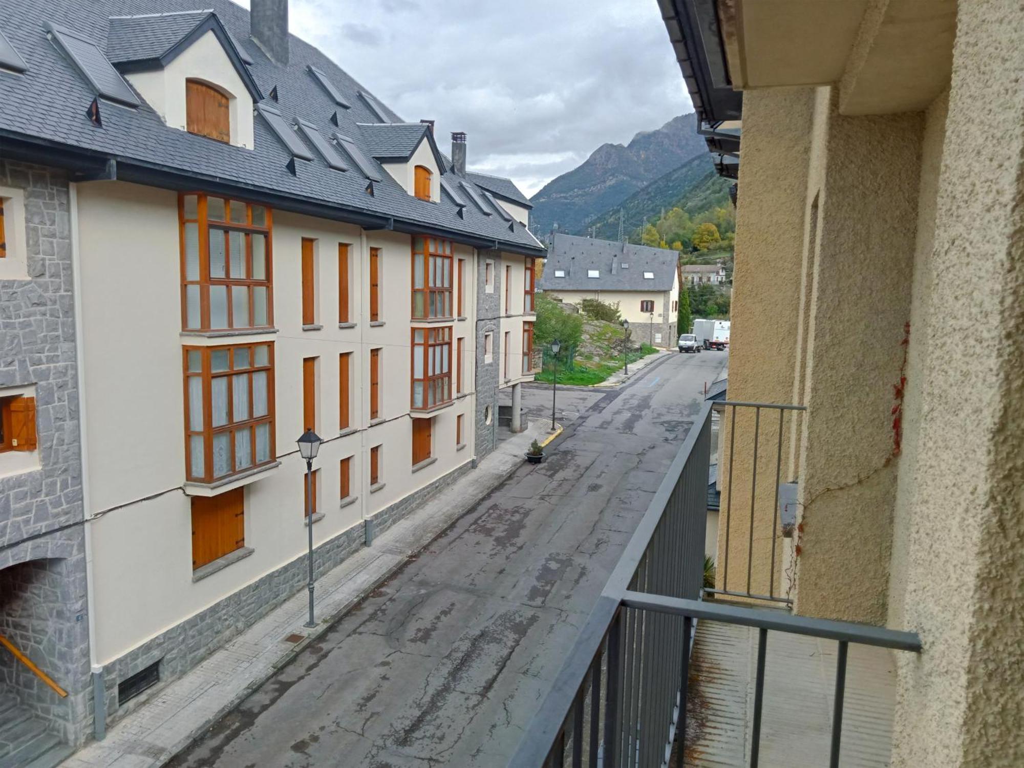 Apartamentos Valle De Tena - Biescas 3000 Kültér fotó