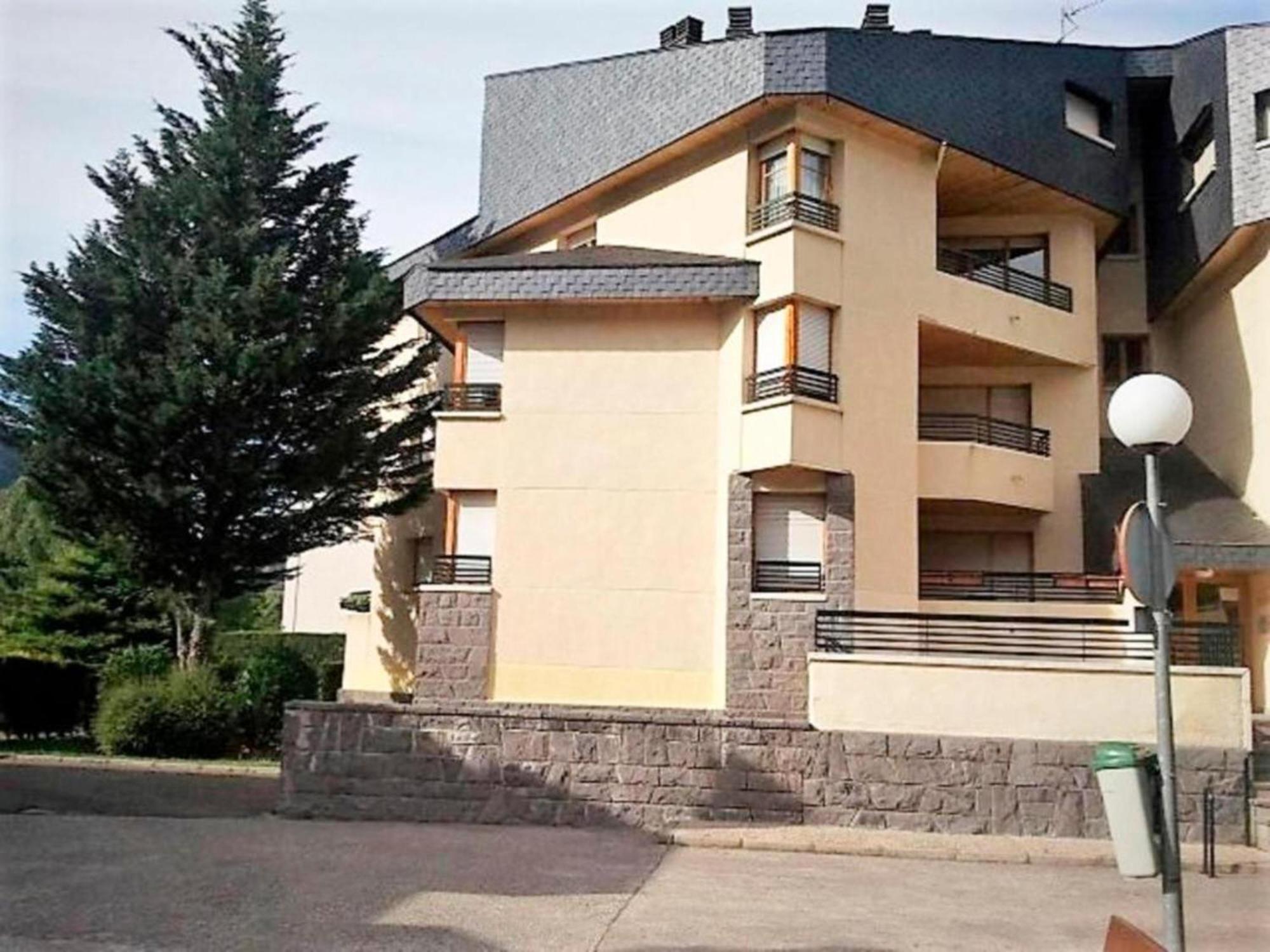 Apartamentos Valle De Tena - Biescas 3000 Kültér fotó