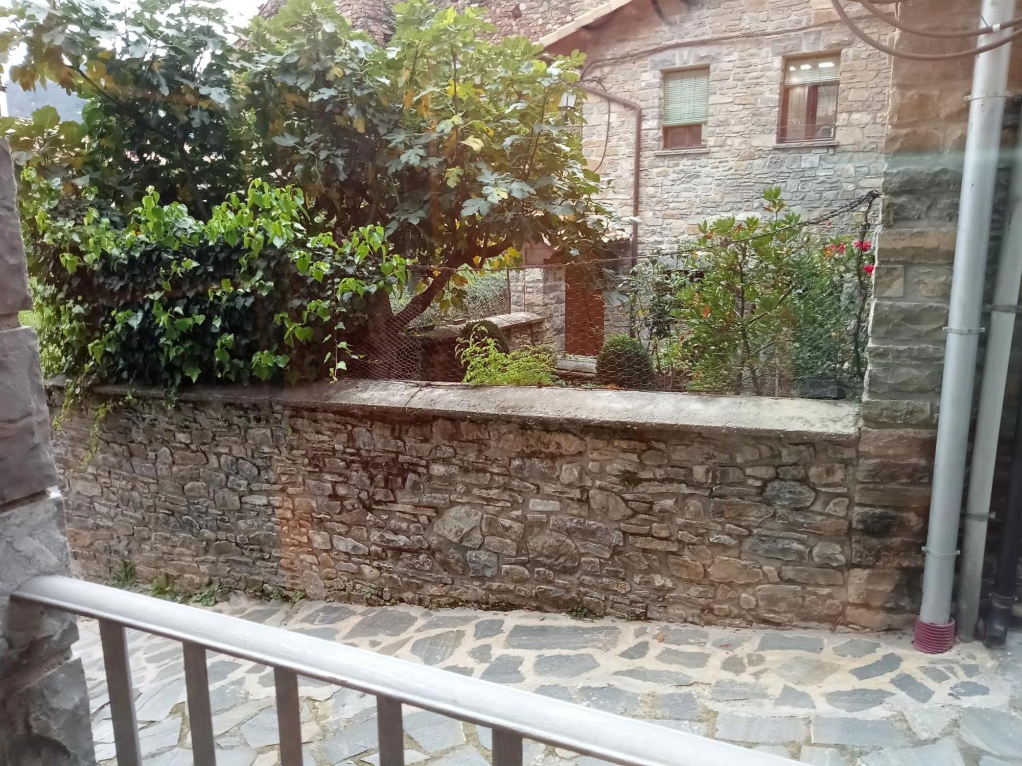 Apartamentos Valle De Tena - Biescas 3000 Kültér fotó