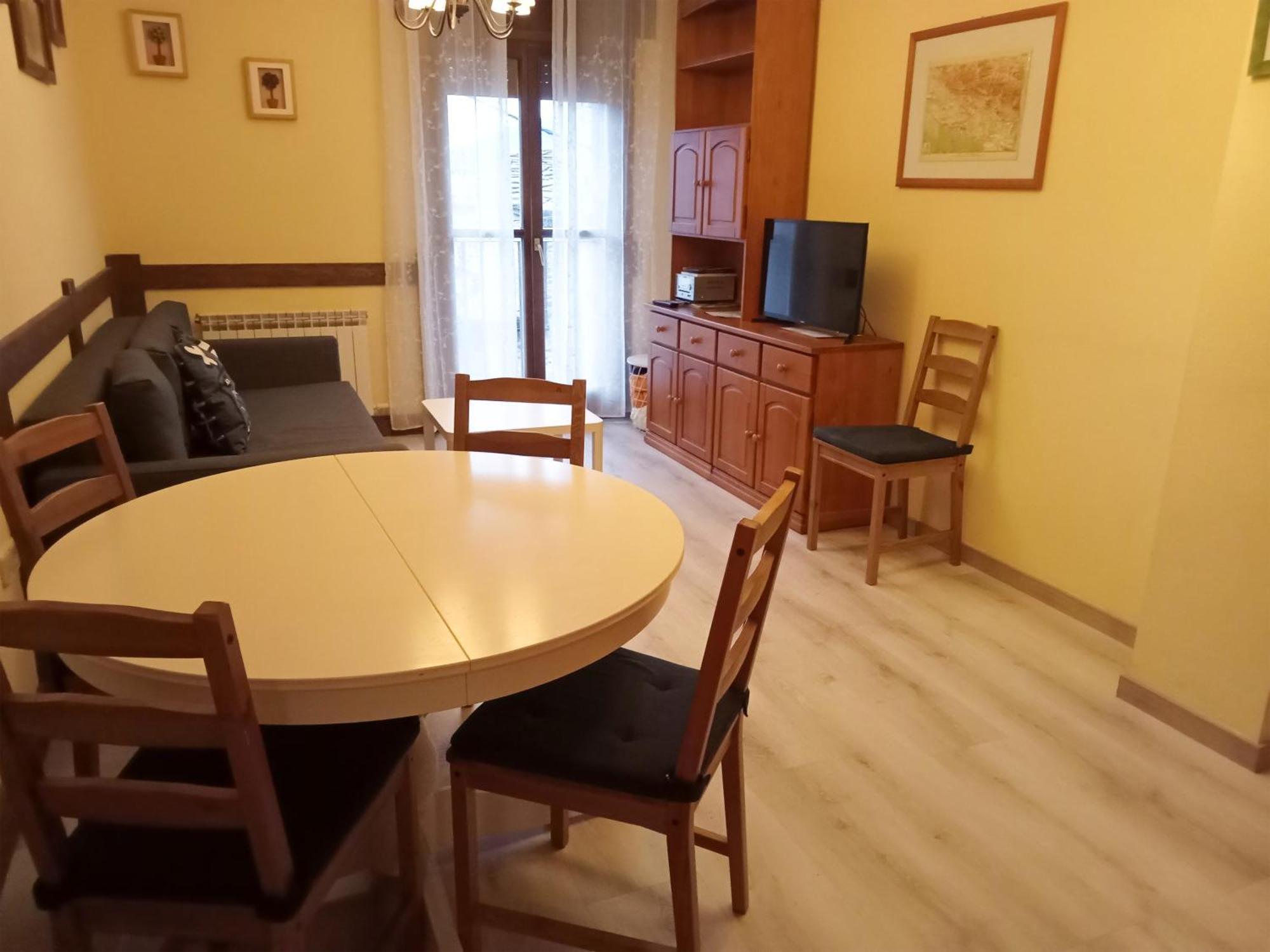 Apartamentos Valle De Tena - Biescas 3000 Kültér fotó