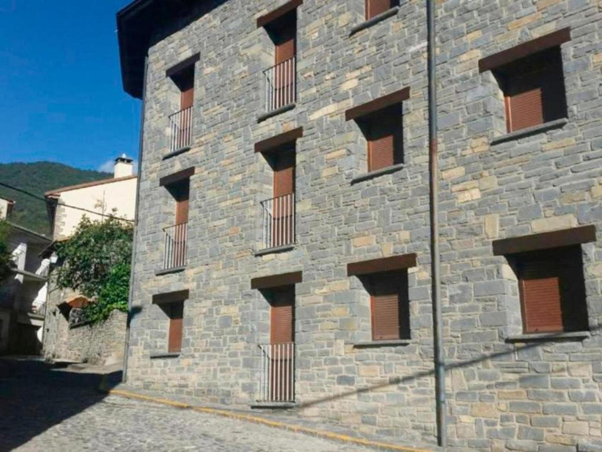 Apartamentos Valle De Tena - Biescas 3000 Kültér fotó